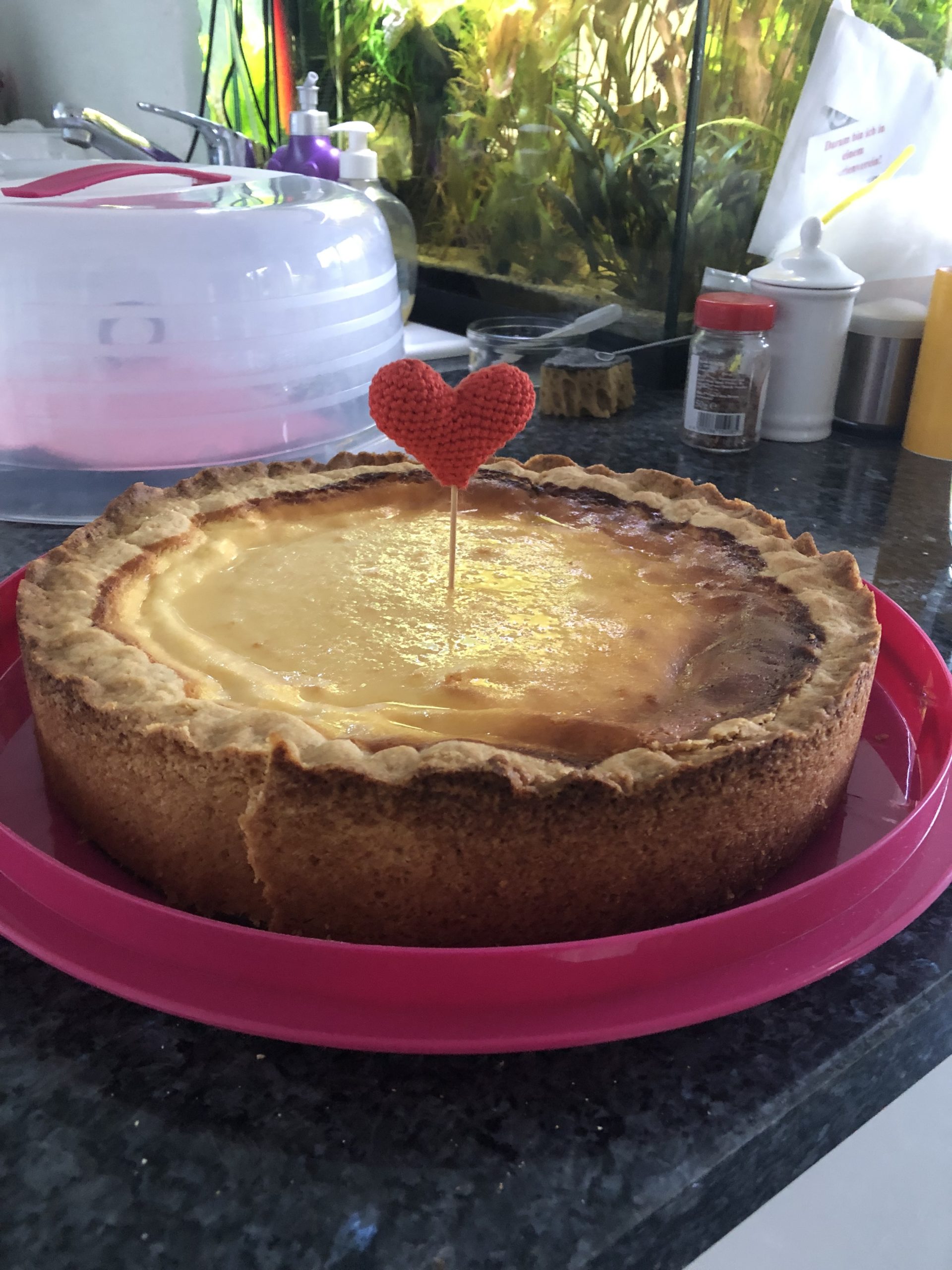 Käsekuchen mit einem Herz